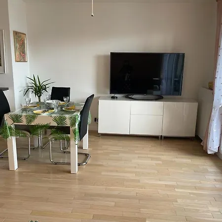Modern Stylish Secure 2br Near Paris Private Parking * Rueil-Malmaison