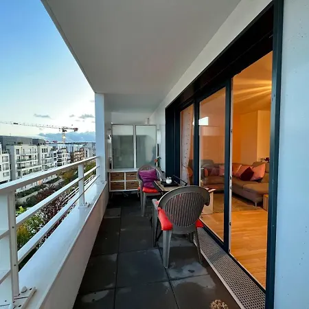 Modern Stylish Secure 2br Near Paris Private Parking
