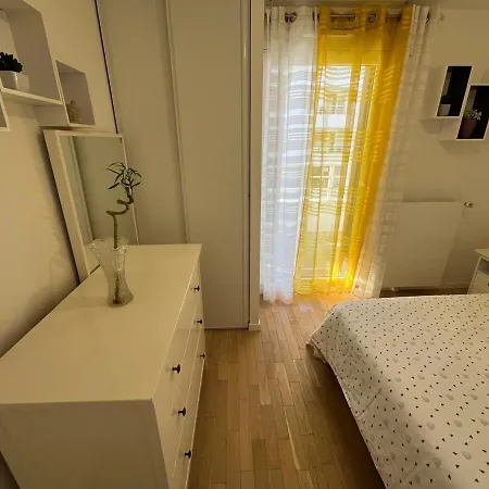 Lägenhet Modern Stylish Secure 2br Near Paris Private Parking