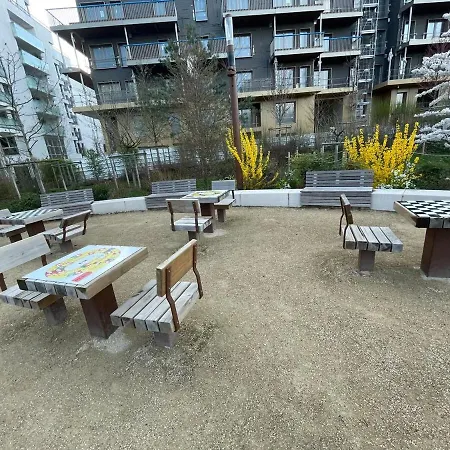 Modern Stylish Secure 2br Near Paris Private Parking Lägenhet *