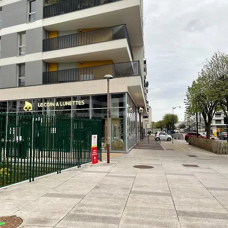 Modern Stylish Secure 2br Near Paris Private Parking Lägenhet Rueil-Malmaison