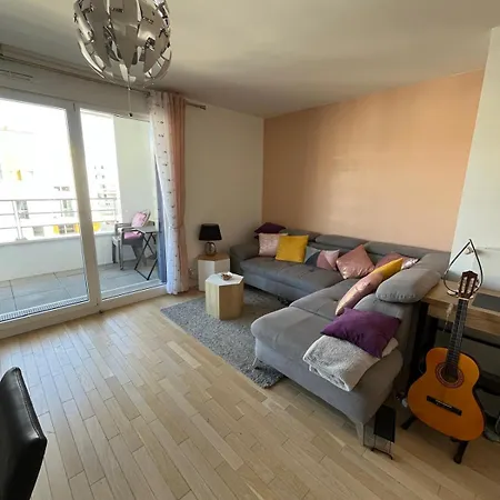 Modern Stylish Secure 2br Near Paris Private Parking 루얼말메이슨