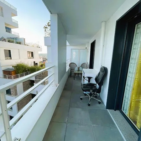 Modern Stylish Secure 2br Near Paris Private Parking Lägenhet *
