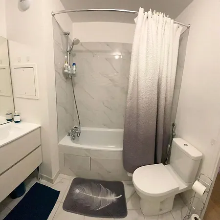 Modern Stylish Secure 2br Near Paris Private Parking *