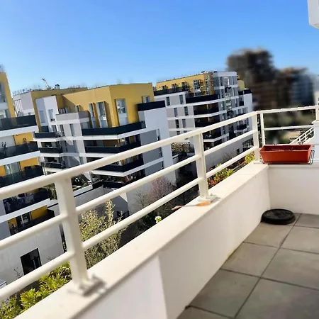 Lägenhet Modern Stylish Secure 2br Near Paris Private Parking Rueil-Malmaison
