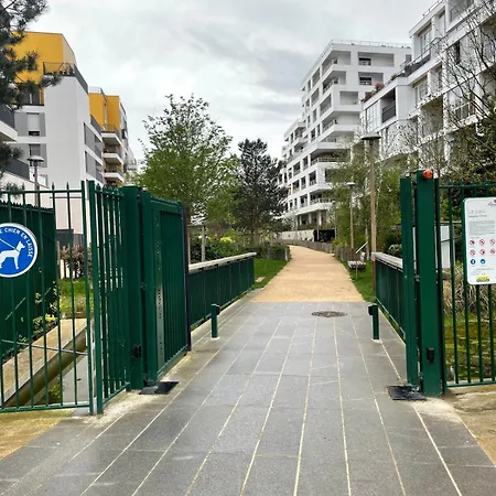 Modern Stylish Secure 2br Near Paris Private Parking * Rueil-Malmaison