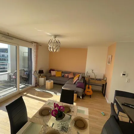 Lägenhet Modern Stylish Secure 2br Near Paris Private Parking Rueil-Malmaison