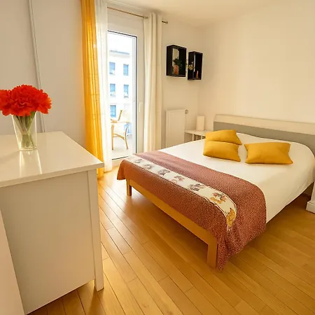 Modern Stylish Secure 2br Near Paris Private Parking Lägenhet *